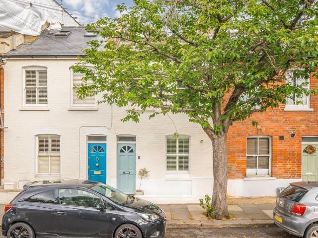 Sandilands Road, London SW6 2 bed terraced house to rent £3,500 pcm £808 pw