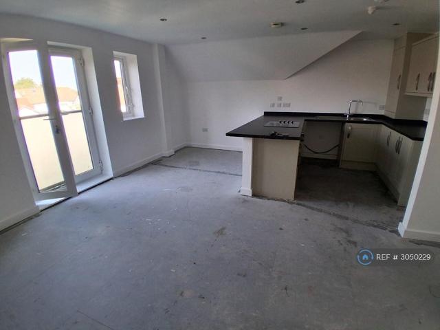 Sandon Gardens, Wirral, CH60 2 bed flat to rent £760 pcm £175 pw