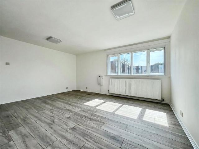 Sandown Close, Hounslow, TW5 9SG