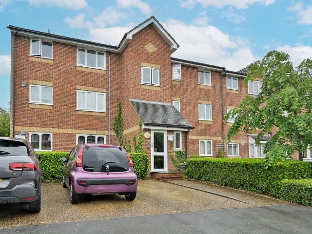 Sandown Road, Watford WD24, 1 bed flat to rent, £1,200 pcm | PrimeLocation