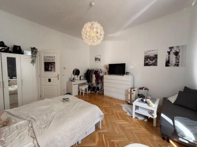 Sandleitengasse WG taugliche 3 Zimmer Altbauwohnung zu vermieten