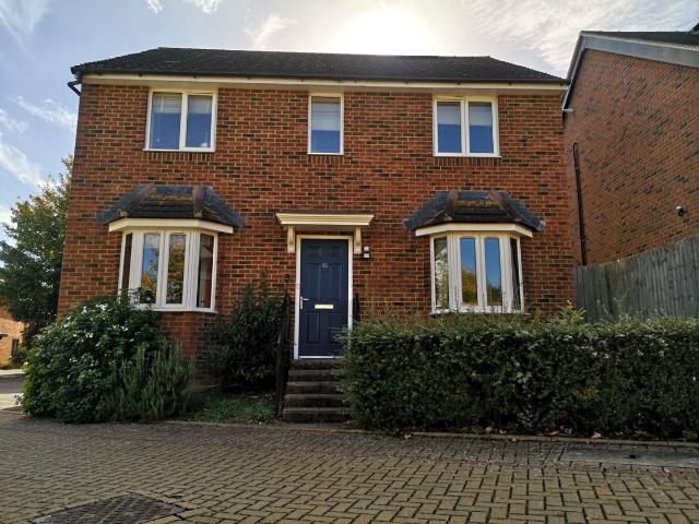 Sandsdown Close, High Wycombe, Buckinghamshire HP12, 4 bed detached house to rent, £2,400 pcm | PrimeLocation