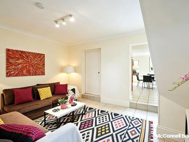Sandstock End Terrace in a Peaceful Corner Setting