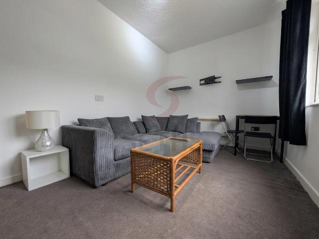 Sandpits Lane, Kerelsey, Coventry CV6, 1 bed flat to rent, £745 pcm | PrimeLocation