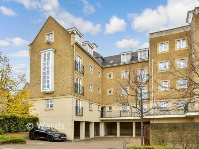 Sandpiper Close, Greenhithe DA9, 2 bed flat to rent, £1,600 pcm | PrimeLocation