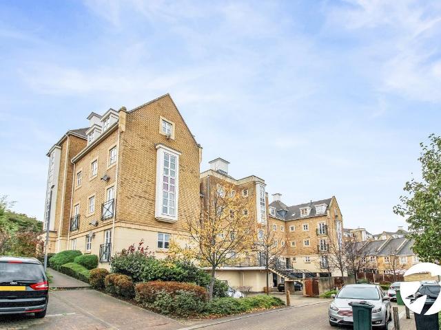 Sandpiper Close, Greenhithe, Kent DA9, 1 bed flat to rent, £1,150 pcm | PrimeLocation