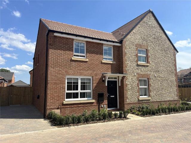 Sandpiper Grove, Bosham, Chichester. 3 bed semi detached house to rent £1,800 pcm £415 pw