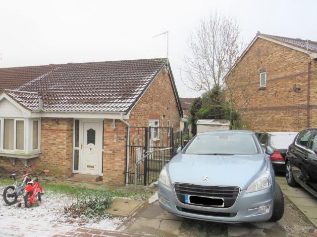Sandpiper Mews, Bradford BD8, 2 bed bungalow to rent, £800 pcm | PrimeLocation