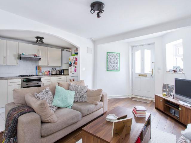 Sandrock Road, Lewisham SE13, 1 bed maisonette to rent, £1,750 pcm | PrimeLocation