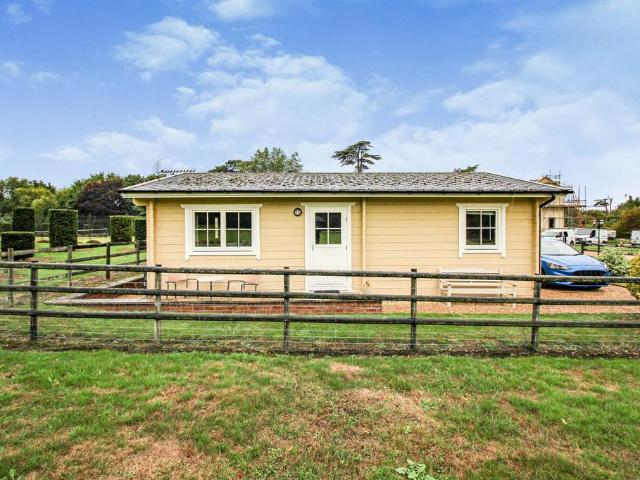 Sandridge Park, Melksham SN12 2 bed lodge to rent £1,795 pcm £414 pw