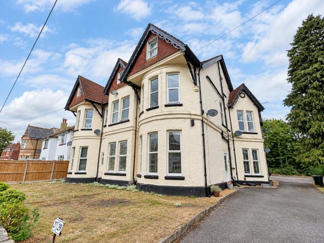 Sandringham Towers, 27 Sandringham. 1 bed flat to rent £895 pcm £207 pw