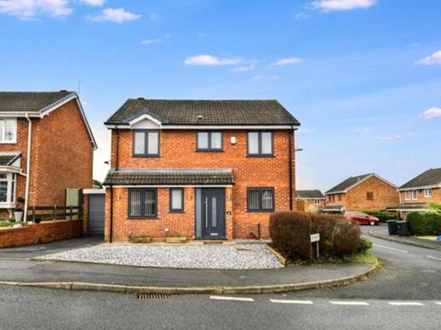 Sandringham Way, Amblecote, 4 Bedroom Detached