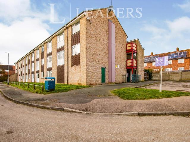 Sandringham Court, Cats Lane, CO10 2 bed flat to rent £895 pcm £207 pw