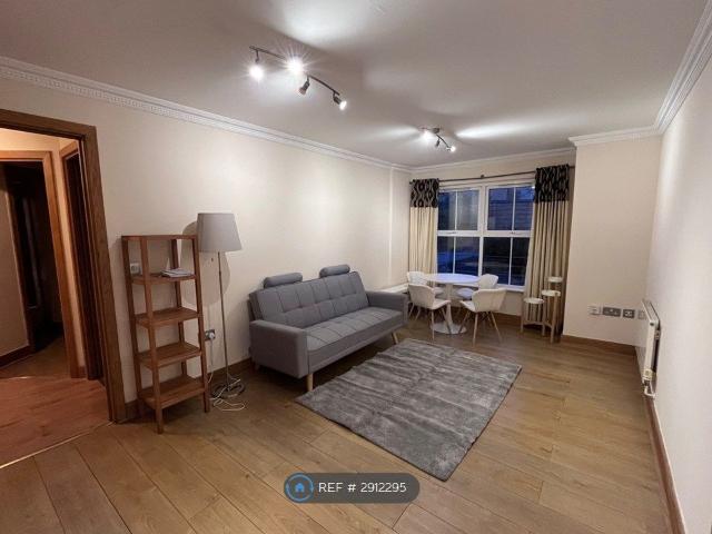 Sandringham Court, Kingston Upon Thames KT2, 2 bed flat to rent, £2,250 pcm | PrimeLocation