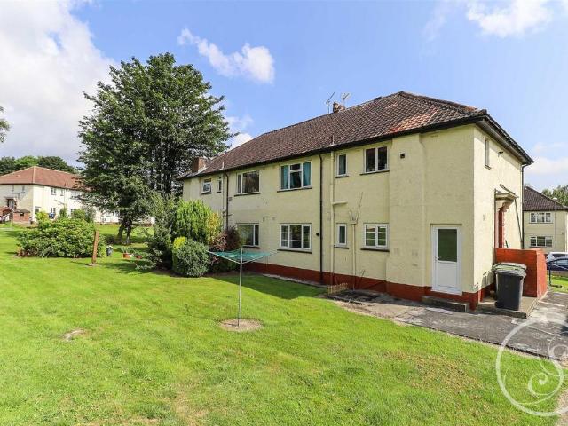 Sandringham Gardens, Moortown, Leeds 2 bed flat to rent £975 pcm £225 pw