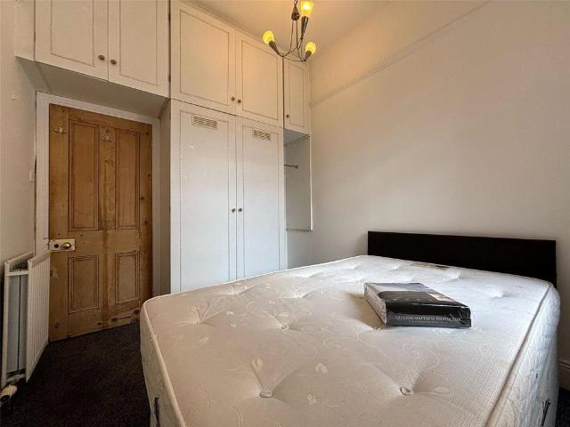 Sandringham Road, Newcastle upon Tyne. 2 bed flat to rent £975 pcm £225 pw