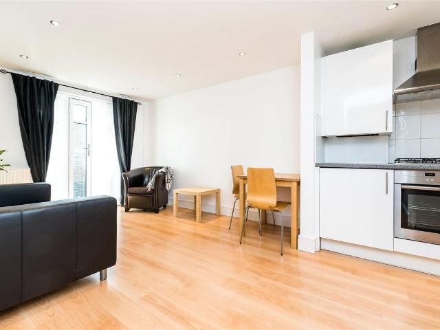Sandringham Road, London E8, 1 bed flat to rent, £1,900 pcm | PrimeLocation