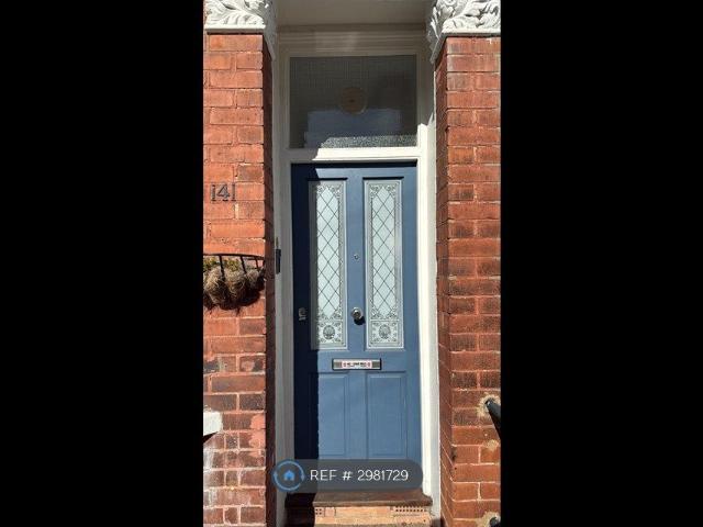 Sandringham Road, London NW2, 1 bed flat to rent, £1,700 pcm | PrimeLocation