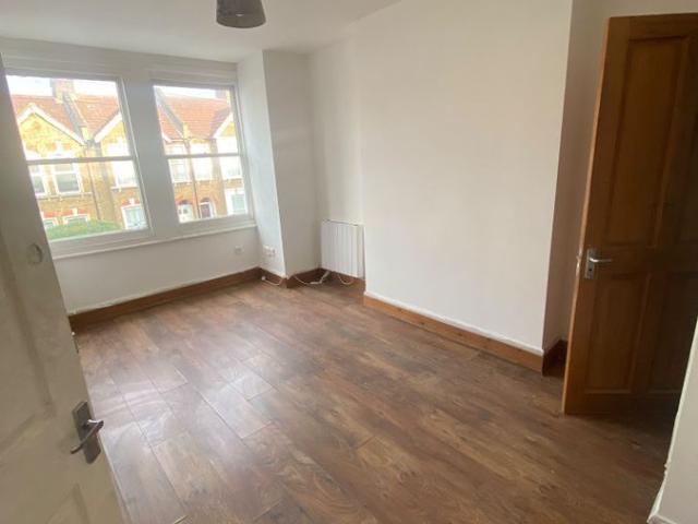 Sandringham Road, London NW2, 4 bed shared accommodation to rent, £2,800 pcm | PrimeLocation