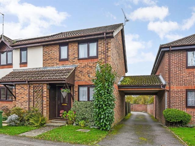 Sandringham Road, Petersfield, Hampshire GU32, 2 bed end terrace house to rent, £1,350 pcm | PrimeLocation