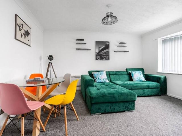 Sandwell, B43 6LU, United Kingdom | 2 bed apartment for rent #135660583 | Rentberry