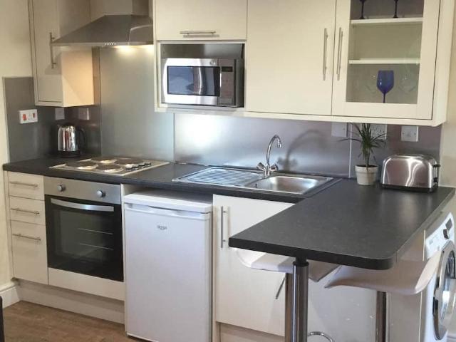 Sandwell, B66 4AR, United Kingdom | 1 bed townhouse for rent #98291708 | Rentberry