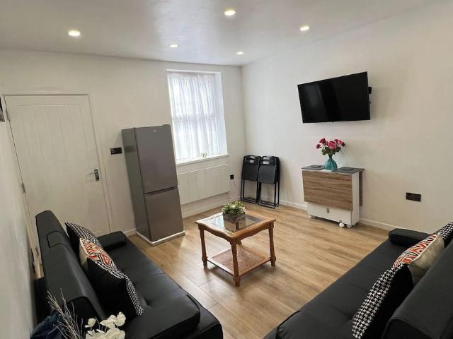 Sandwell, B70 6LG, United Kingdom | 3 bed house for rent #172266694 | Rentberry