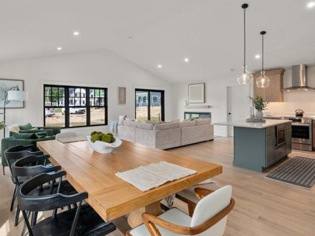 Sandwich Rd Apt,plymouth, Condo For Sale