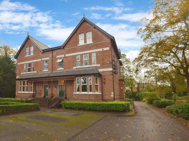 Sandwich Road, Eccles, Manchester. 1 bed flat to rent £975 pcm £225 pw