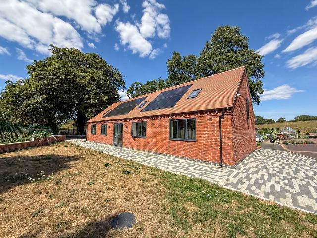Sandy Lane, Blackdown CV32, 4 bed detached house to rent, £3,000 pcm | PrimeLocation