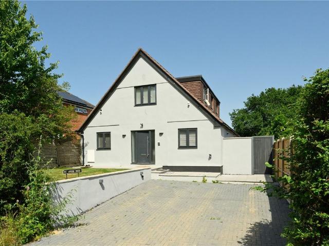 Sandy Lane, Chobham, Woking, Surrey GU24, 5 bed detached house to rent, £4,250 pcm | PrimeLocation
