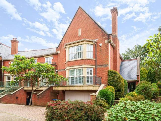 Sandy Lane St Anns Park Virginia. 5 bed terraced house to rent £5,250 pcm £1,212 pw