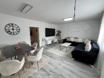 Saniert 2019 ! 3 Zimmer Wohnung mit Einbauküche in Fürth