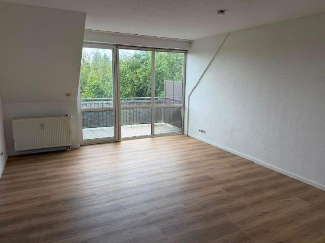 Saniert 2 Zimmerwohnung im Dachgeschoss