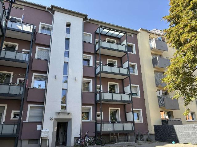 Saniert 4 Zimmer Wohnung! Jetzt zugreifen!