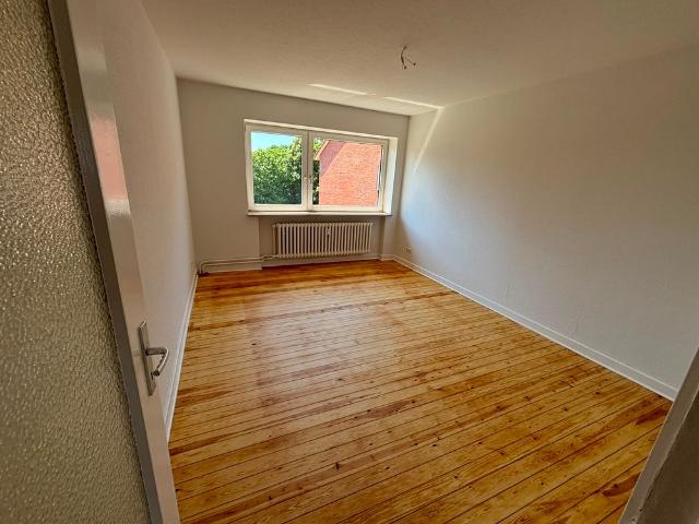 Sanierte 4 Zimmer Wohnung frei zum 16.09.2026