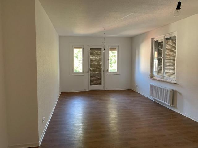Sanierte 4 Zimmer Wohnung in Stadtnähe!