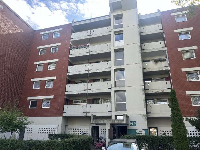 Sanierte 4 Zimmerwohnung, sofort frei!