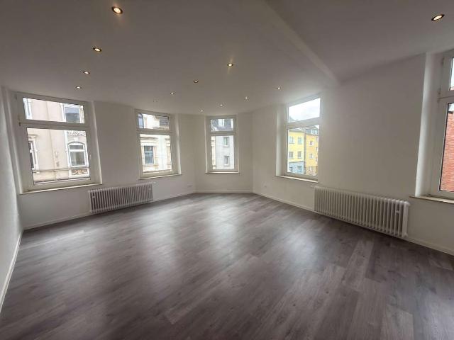 Sanierte 4,5 Zimmer Wohnung in Mülheim