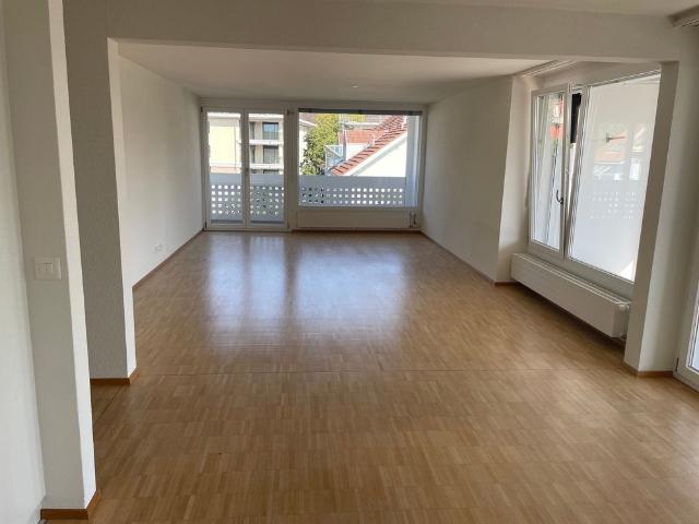 Sanierte 4.5 Zimmerwohnung in Bahnhofsnähe von Herzogenbuchsee