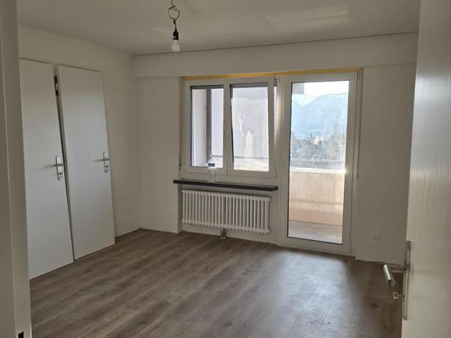 Sanierte 4.5 Z'Wohnung an sonnenverwöhnter Aussichtslage
