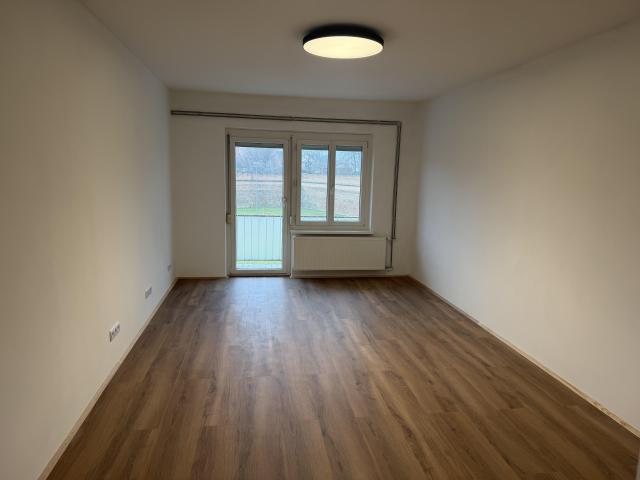 SANIERTE 60m² 2 ZIMMER EIGENTUMSWOHNUNG MIT BALKON IN BAD RADKERSBURG PROVISIONSFREI!