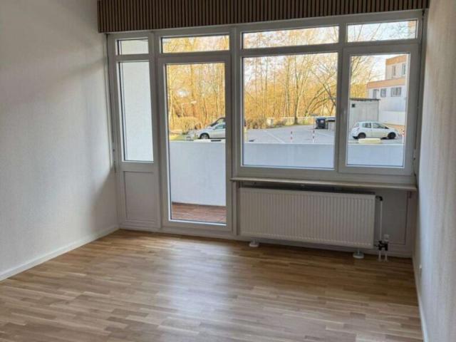 Sanierte 1 Zimmer Whg. in Erlangen mit Balkon