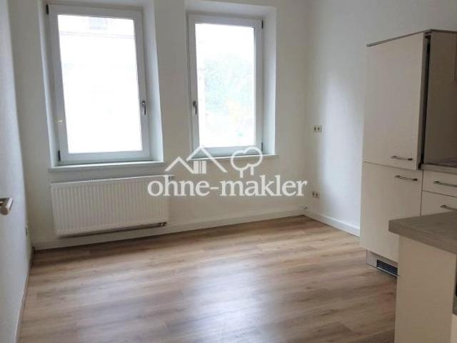 Sanierte 1 Zimmerwohnung mit geräumiger Einbauküche und hellem Bad in St. Leonhard