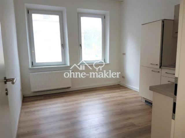 Sanierte 1 Zimmerwohnung mit geräumiger Einbauküche und hellem Bad in St. Leonhard