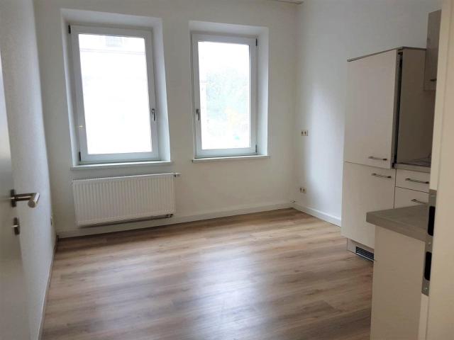 Sanierte 1 Zimmerwohnung mit geräumiger Einbauküche und hellem Bad in St. Leonhard