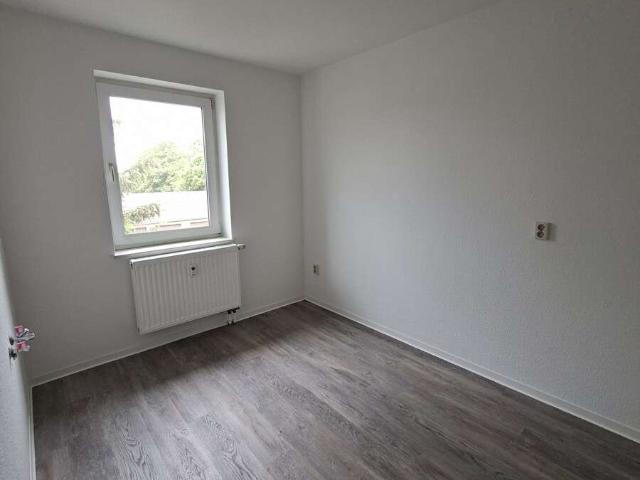 Sanierte 1,5 Raumwohnung in ruhiger Lage in Großhartmannsdorf für Singles