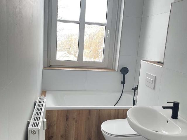 Sanierte 2 Raumwohnung mit Echtholzparkett und Einbauküche
