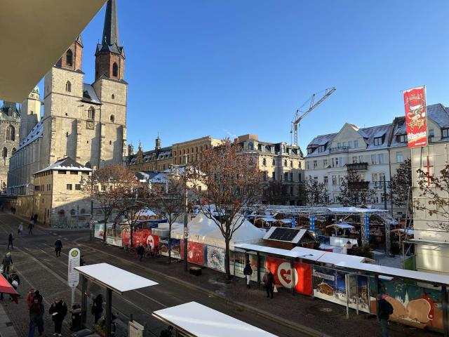 Sanierte 2 Raumwohnung im Zentrum von Halle* EBK* DG *WE11* – I.V.K. GmbH – Immobilien Leipzig