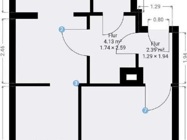 Sanierte 2 Raum Wohnung mit Garten